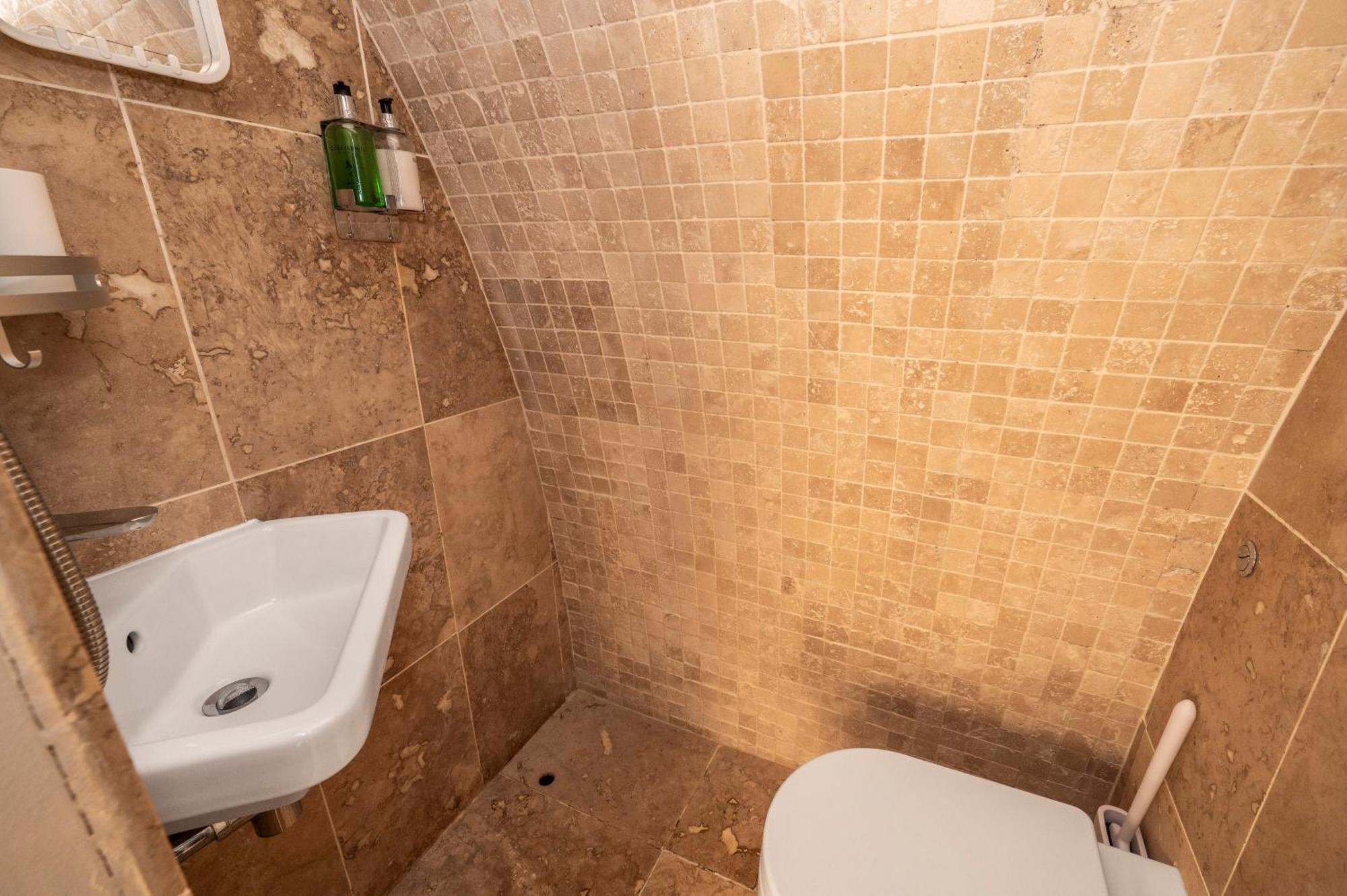Villa Mountview Pod Lochinver Esterno foto